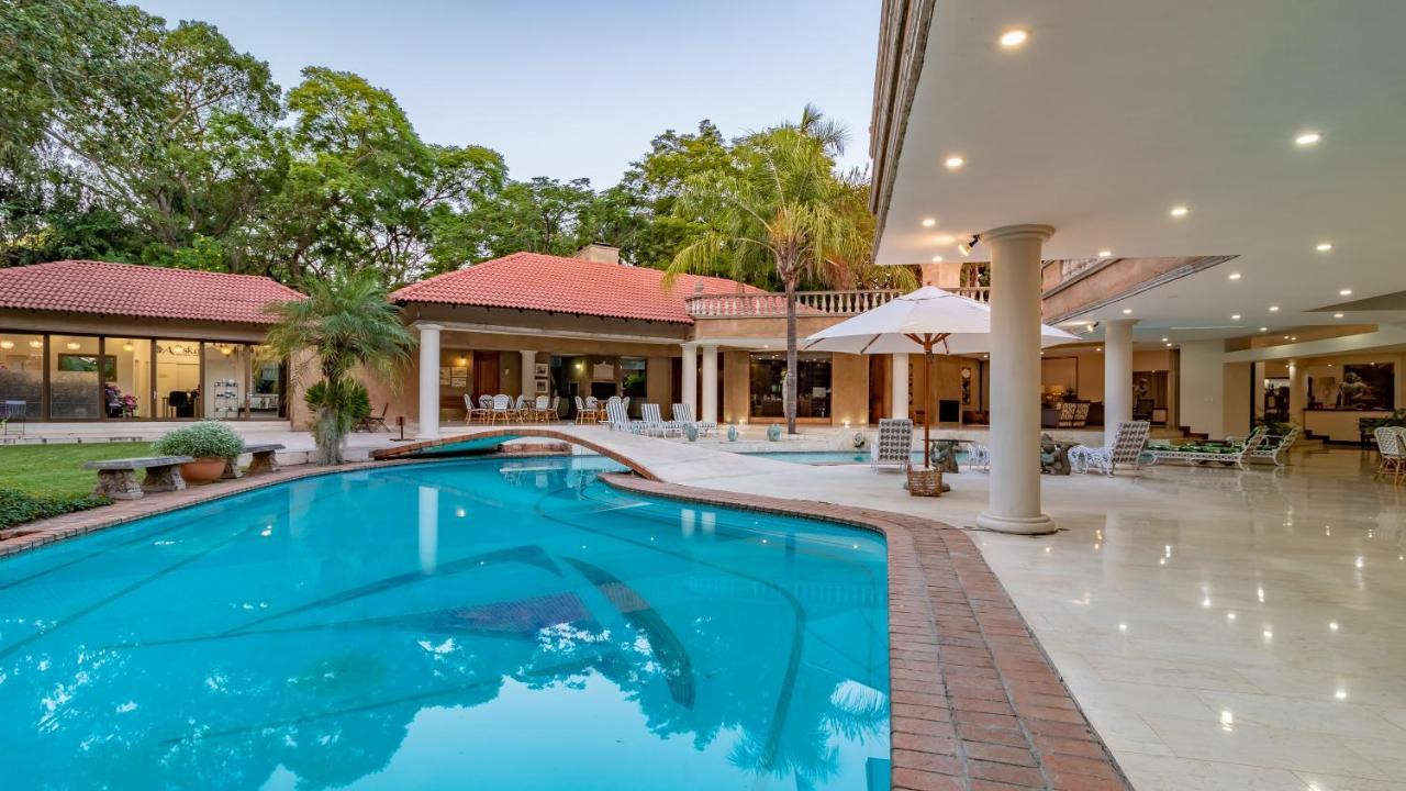 Bed and Breakfast Christies At 32 On Russell Mbombela Esterno foto