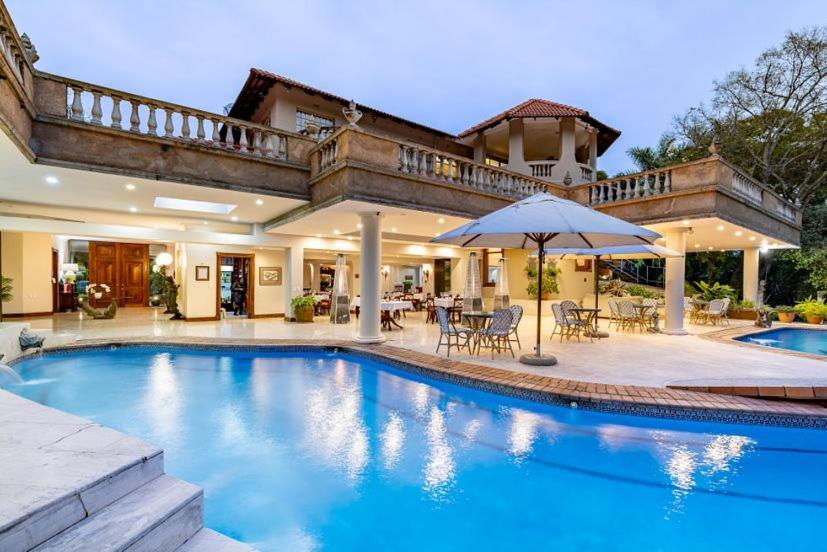 Bed and Breakfast Christies At 32 On Russell Mbombela Esterno foto